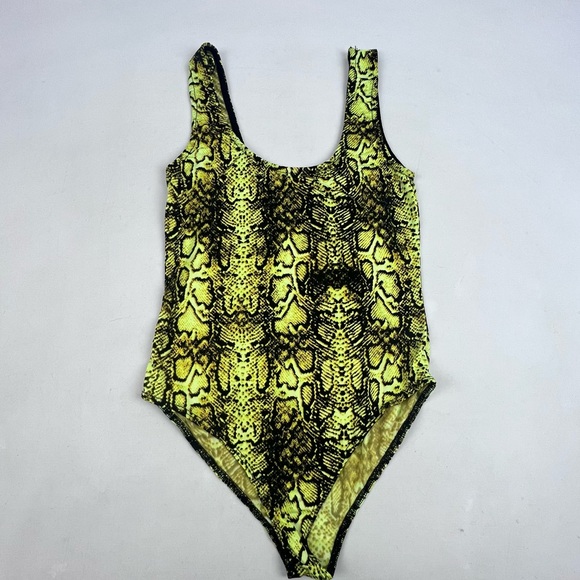 NWT Fashion Nova Neon Yellow Snakeskin Just A Thought Bodysuit - Picture 3 of 5